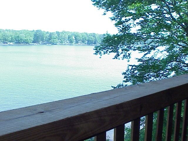 Ad# 5594 lake house for rent on LakeHouseVacations.com