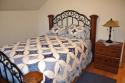 Lakehouse Vacation Rental - Lake Homes for rent on LakeHouseVacations.com, Lake property, Lake House Lake House Norris Lake New Tazewell, Tn - Vista Lael Lodge, Upstairs 2nd Queen Bedroom, on Norris Lake in Tennessee - Lakehouse Vacation Rental - Lake Home for rent on LakeHouseVacations.com