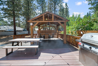 Lake House LUXURY 2500 sqft cabin, HOT TUB, GAMEROOM! EV CHARGER! Close to LAKE & SLOPES, , on Big Bear Lake in California - Lakehouse Vacation Rental - Lake Home for rent on LakeHouseVacations.com