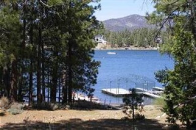  Ad# 10456 lake house for rent on LakeHouseVacations.com, lakehouse, lake home rental, lakehome for rent, vacation, holiday, lodging, lake