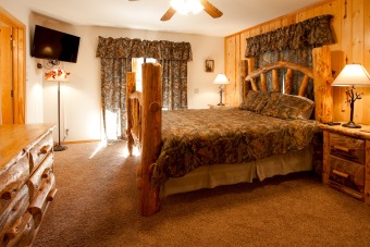 Lake House Dreamscape Villa backs ot the forest! Spa, pool table!, , on Big Bear Lake in California - Lakehouse Vacation Rental - Lake Home for rent on LakeHouseVacations.com