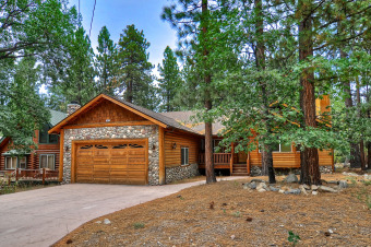 Lake House Beautiful Snow Summit home! Walk to the slopes! Enjoy the spa and pool table!, , on Big Bear Lake in California - Lakehouse Vacation Rental - Lake Home for rent on LakeHouseVacations.com