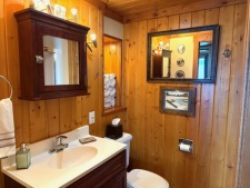  Ad# 11730 lake house for rent on LakeHouseVacations.com, lakehouse, lake home rental, lakehome for rent, vacation, holiday, lodging, lake