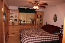 Lakehouse Vacation Rental - Lake Homes for rent on LakeHouseVacations.com, Lake property, Lake House Lake House Mcgregor Lake Guest Ranch On 2.5 Acres With 175' Of Frontage, , on Mcgregor Lake in Montana - Lakehouse Vacation Rental - Lake Home for rent on LakeHouseVacations.com