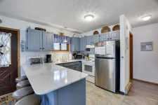 Lake House Relaxing Lakefront Cabin W/ Private Beach, Dock, 4 Boats, Sauna, Dog Friendly!!!, Fully stocked Kitchen, on Lake Carobeth in Pennsylvania - Lakehouse Vacation Rental - Lake Home for rent on LakeHouseVacations.com