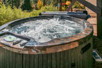 Lake House LAKEFRONT - Boat Dock! Close to Slopes, HOT TUB! Game room! , , on Big Bear Lake in California - Lakehouse Vacation Rental - Lake Home for rent on LakeHouseVacations.com