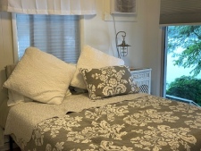  Ad# 12253 lake house for rent on LakeHouseVacations.com, lakehouse, lake home rental, lakehome for rent, vacation, holiday, lodging, lake