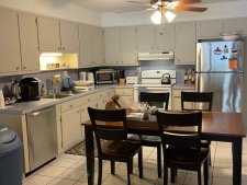  Ad# 12253 lake house for rent on LakeHouseVacations.com, lakehouse, lake home rental, lakehome for rent, vacation, holiday, lodging, lake