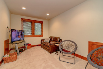 Lake House Up to 33% Off! Private Suncadia Retreat! Great Value WiFi Gas Fire Pit, , on Lake Cle Elum in Washington - Lakehouse Vacation Rental - Lake Home for rent on LakeHouseVacations.com