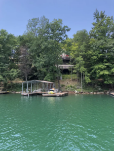 Lake House Lakeside Lodge 6 Bdrm/3.5 Bath W/ Hot Tub And Watercraft Rentals, One of the closest cabins to the lakefront, open views to Norris\' gorgeous color, on Norris Lake in Tennessee - Lakehouse Vacation Rental - Lake Home for rent on LakeHouseVacations.com