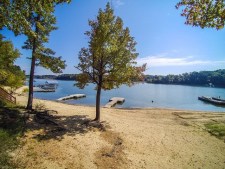  Ad# 12859 lake house for rent on LakeHouseVacations.com, lakehouse, lake home rental, lakehome for rent, vacation, holiday, lodging, lake