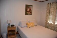  Ad# 12875 lake house for rent on LakeHouseVacations.com, lakehouse, lake home rental, lakehome for rent, vacation, holiday, lodging, lake