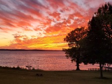  Ad# 12875 lake house for rent on LakeHouseVacations.com, lakehouse, lake home rental, lakehome for rent, vacation, holiday, lodging, lake