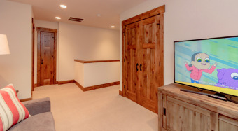 Lake House Relax in LUXURY! *Fantastic Discounts* Centrally located in the Resort!, , on Lake Cle Elum in Washington - Lakehouse Vacation Rental - Lake Home for rent on LakeHouseVacations.com