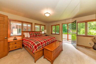 Lake House Incredible Aspen Lodge! Year Round Specials Hot Tub Sledding Hill 5 AC, , on Lake Cle Elum in Washington - Lakehouse Vacation Rental - Lake Home for rent on LakeHouseVacations.com
