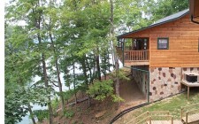  Ad# 1333 lake house for rent on LakeHouseVacations.com, lakehouse, lake home rental, lakehome for rent, vacation, holiday, lodging, lake