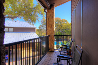 Lake House 2 bedroom 2 bath right on the Comal River!, , on Guadalupe River - New Braunfels in Texas - Lakehouse Vacation Rental - Lake Home for rent on LakeHouseVacations.com