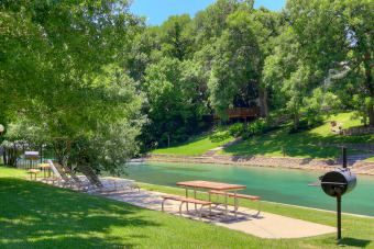 Lake House Comal Riverfront! Steps from Water park! Community pool, direct river access!, , on Guadalupe River - New Braunfels in Texas - Lakehouse Vacation Rental - Lake Home for rent on LakeHouseVacations.com