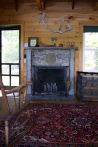 Lake House Waterfront Cottages *private Dock* Mountain Views* Sleeps 8* Seasonal, Fireplace not-operational but does have battery candles (with a remote), on Lake Fairlee in Vermont - Lakehouse Vacation Rental - Lake Home for rent on LakeHouseVacations.com