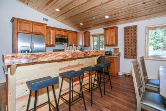 Lake House FIREWORKS 4th of July!! NEW LOG CABIN! HOT TUB! WALK to Slopes SHUTTLE & Lake, , on Big Bear Lake in California - Lakehouse Vacation Rental - Lake Home for rent on LakeHouseVacations.com