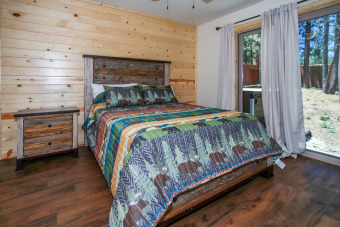 Lake House NEW LOG CABIN with HOT TUB! WALK to Slopes SHUTTLE & Lake, , on Big Bear Lake in California - Lakehouse Vacation Rental - Lake Home for rent on LakeHouseVacations.com