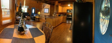  Ad# 14216 lake house for rent on LakeHouseVacations.com, lakehouse, lake home rental, lakehome for rent, vacation, holiday, lodging, lake