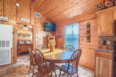  Ad# 14498 lake house for rent on LakeHouseVacations.com, lakehouse, lake home rental, lakehome for rent, vacation, holiday, lodging, lake
