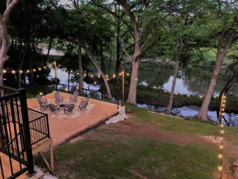 Lake House NEW BUILD!! Upscale luxury on the Guadalupe River, right on the 