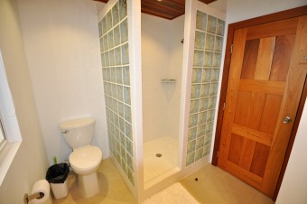 Lake House Oceanfront 2 bed2 bath Velento#2private dock, pool, free paddleboards, , on  in Belize District - Lakehouse Vacation Rental - Lake Home for rent on LakeHouseVacations.com