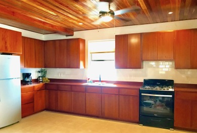 Lake House Oceanfront 2 bed2 bath Velento#2private dock, pool, free paddleboards, , on  in Belize District - Lakehouse Vacation Rental - Lake Home for rent on LakeHouseVacations.com