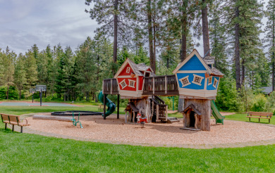 Lake House Fantastic Big Home Value! Water Views Hot Tub Game Room Pet Friendly!, , on Lake Cle Elum in Washington - Lakehouse Vacation Rental - Lake Home for rent on LakeHouseVacations.com