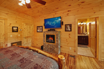  Ad# 15715 lake house for rent on LakeHouseVacations.com, lakehouse, lake home rental, lakehome for rent, vacation, holiday, lodging, lake
