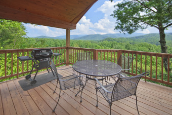 Lake House Escape to the mountains in this romantic 1 bedroom cabin!, , on Webb Creek - Sevier County in Tennessee - Lakehouse Vacation Rental - Lake Home for rent on LakeHouseVacations.com