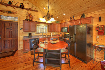 Lake House Luxury 1 Bedroom Luxury Cabin with Amazing Views, , on Webb Creek - Sevier County in Tennessee - Lakehouse Vacation Rental - Lake Home for rent on LakeHouseVacations.com