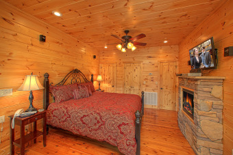 Lake House Luxury 1 Bedroom Luxury Cabin with Amazing Views, , on Webb Creek - Sevier County in Tennessee - Lakehouse Vacation Rental - Lake Home for rent on LakeHouseVacations.com