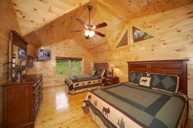 Lake House 3 Bedroom Luxury Gatlinburg Cabin with 9 Foot Theater Screen, , on Powdermilk Creek - Gatlinburg in Tennessee - Lakehouse Vacation Rental - Lake Home for rent on LakeHouseVacations.com