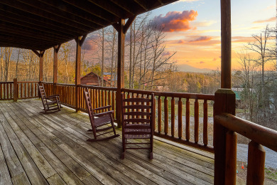 Lake House Fantastic Views of the Mountains from this Luxury 4 Bedroom Cabin, , on Powdermilk Creek - Gatlinburg in Tennessee - Lakehouse Vacation Rental - Lake Home for rent on LakeHouseVacations.com