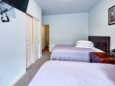 Lake House 10 bedrooms close to the beach., , on  in Oregon - Lakehouse Vacation Rental - Lake Home for rent on LakeHouseVacations.com