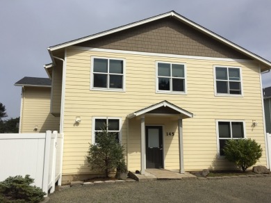 Lake House 10 bedrooms close to the beach., , on  in Oregon - Lakehouse Vacation Rental - Lake Home for rent on LakeHouseVacations.com