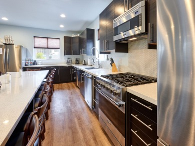 Lake House Book by Apr 30th, 10% off rental rate on stays May-Aug 2019 (excludes holiday, , on  in Oregon - Lakehouse Vacation Rental - Lake Home for rent on LakeHouseVacations.com