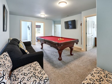 Lake House Book by Apr 30th, 10% off rental rate on stays May-Aug 2019 (excludes holiday, , on  in Oregon - Lakehouse Vacation Rental - Lake Home for rent on LakeHouseVacations.com