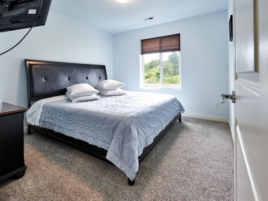Lake House Book by Apr 30th, 10% off rental rate on stays May-Aug 2019 (excludes holiday, , on  in Oregon - Lakehouse Vacation Rental - Lake Home for rent on LakeHouseVacations.com