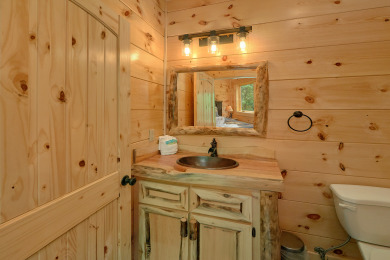  Ad# 17576 lake house for rent on LakeHouseVacations.com, lakehouse, lake home rental, lakehome for rent, vacation, holiday, lodging, lake