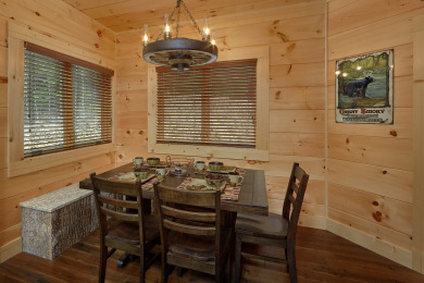 Ad# 17576 lake house for rent on LakeHouseVacations.com, lakehouse, lake home rental, lakehome for rent, vacation, holiday, lodging, lake