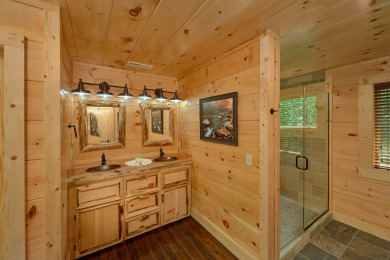  Ad# 17576 lake house for rent on LakeHouseVacations.com, lakehouse, lake home rental, lakehome for rent, vacation, holiday, lodging, lake