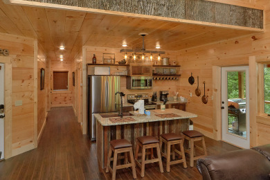  Ad# 17576 lake house for rent on LakeHouseVacations.com, lakehouse, lake home rental, lakehome for rent, vacation, holiday, lodging, lake