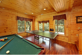 Lake House Secluded Luxury 3 Bedroom Just MInutes from downtown Gatlinburg, , on Caney Creek in Tennessee - Lakehouse Vacation Rental - Lake Home for rent on LakeHouseVacations.com