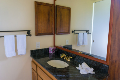 Lake House Views, romantic and private with king bed, ground floor convenience, , on Kauai - Princeville in Hawaii - Lakehouse Vacation Rental - Lake Home for rent on LakeHouseVacations.com