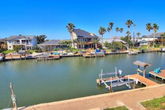 Lake House Large canal front home! Boat lift! Close to Rockport Beach!, , on Gulf of Mexico - Estes Cove in Texas - Lakehouse Vacation Rental - Lake Home for rent on LakeHouseVacations.com