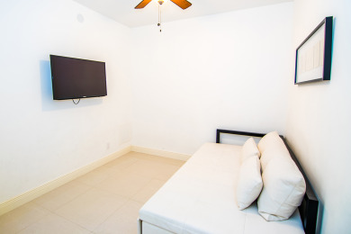 Lake House Cozy condo w city views just 500ft from the beach WIFI + Parking, , on Atlantic Ocean - Sunny Isles Beach in Florida - Lakehouse Vacation Rental - Lake Home for rent on LakeHouseVacations.com